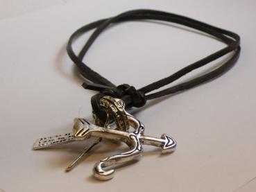 Kette, Leder mit verschieden Symbolen