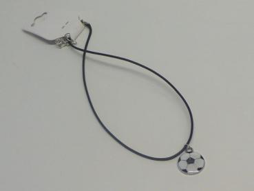 Kette mit Anhänger Fussball, schwarz-weiß