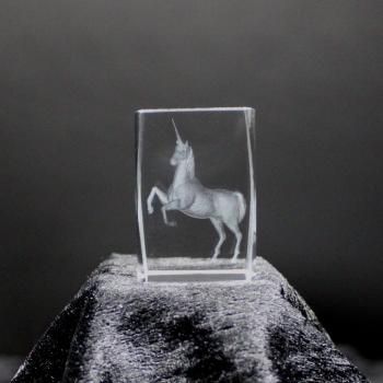 Kristall-Quaderblock Motiv Einhorn
