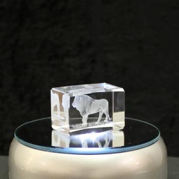 3D-Glas-Cube-laufender Löwe, versch. Größen