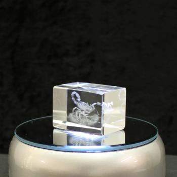 3D-Glas-Cube-Scorpion, versch. Größen
