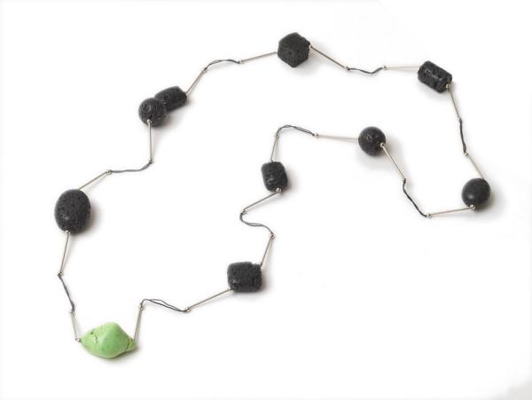 Kette, lang mit Steinen, grün