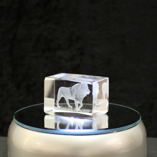 3D-Glas-Cube-laufender Löwe, versch. Größen